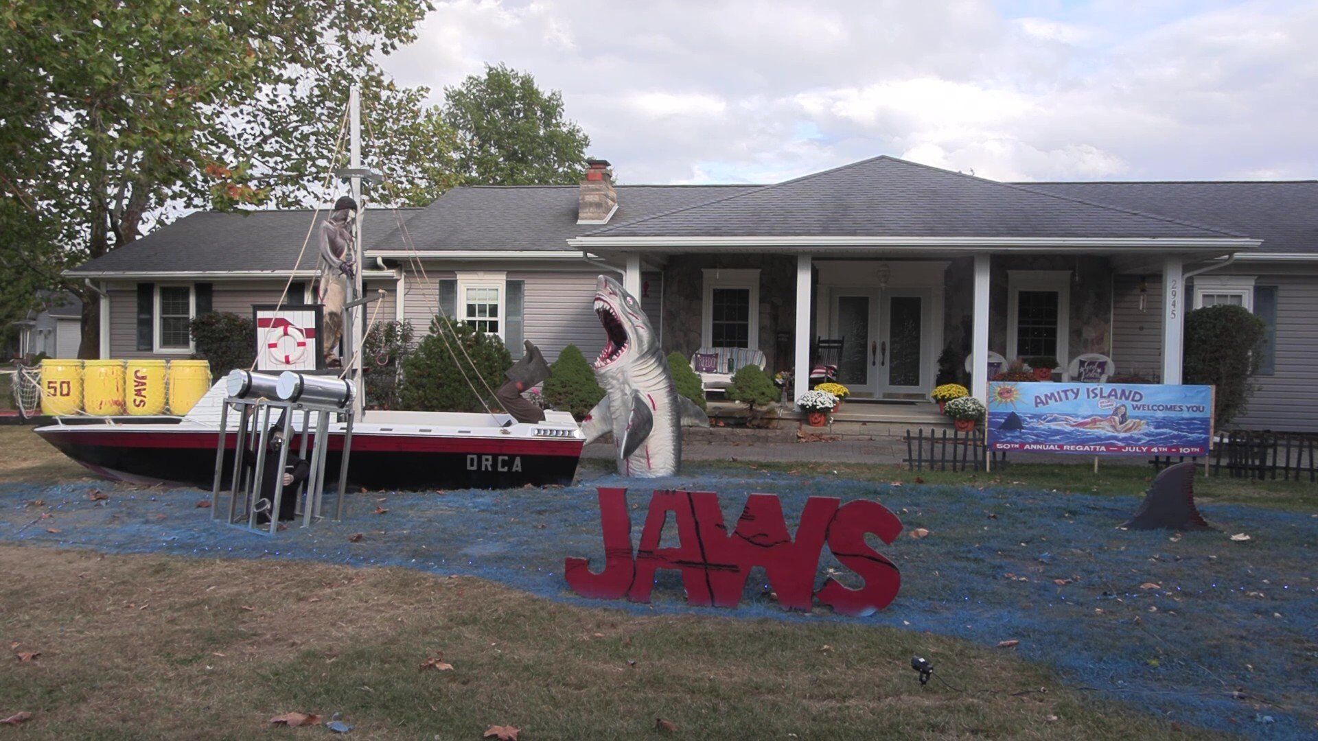 Spencerville couple brings ‘Jaws’ to life in front yard for Halloween